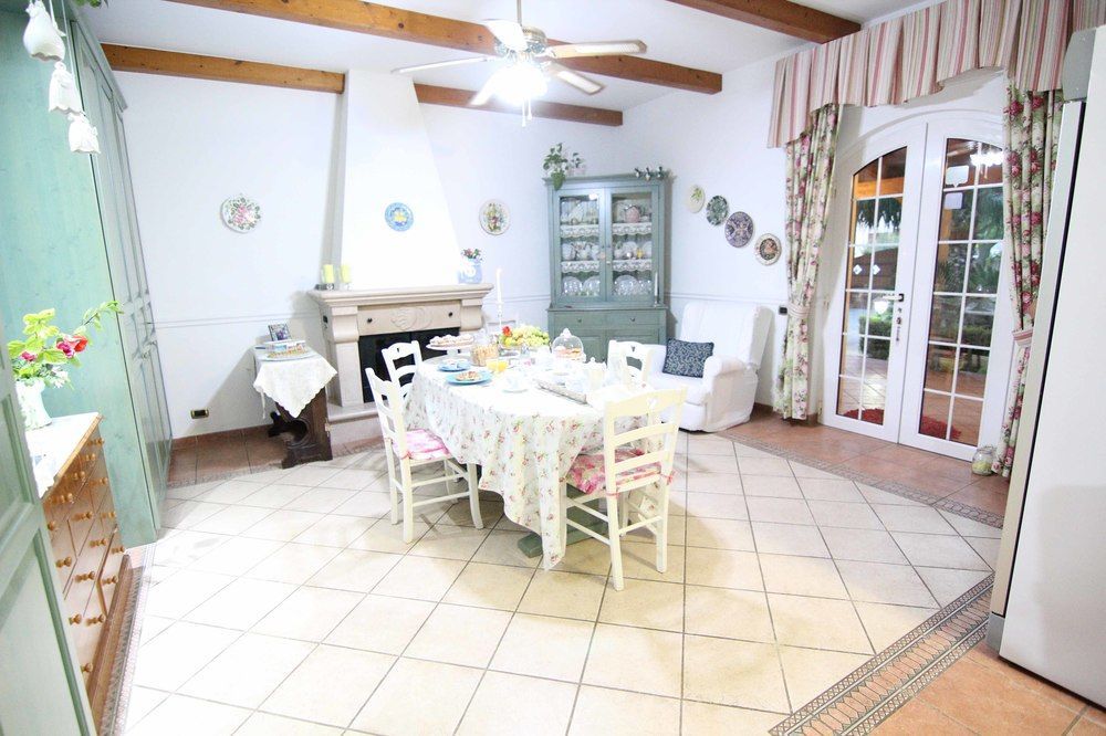 Bed and Breakfast Il Giardino Delle Jacaranda Talsano Exterior foto