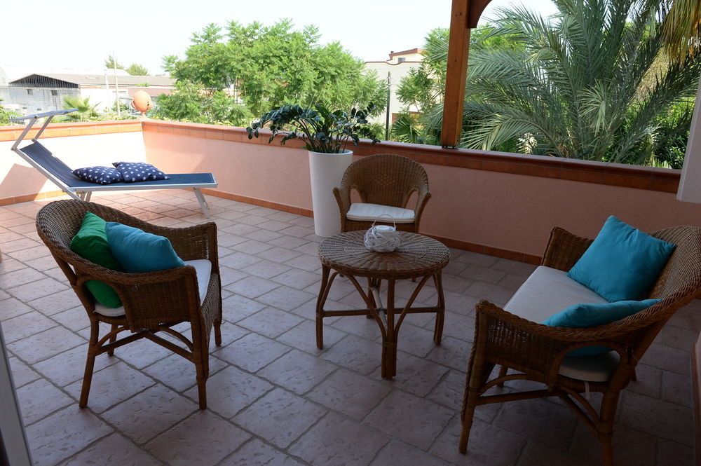 Bed and Breakfast Il Giardino Delle Jacaranda Talsano Exterior foto